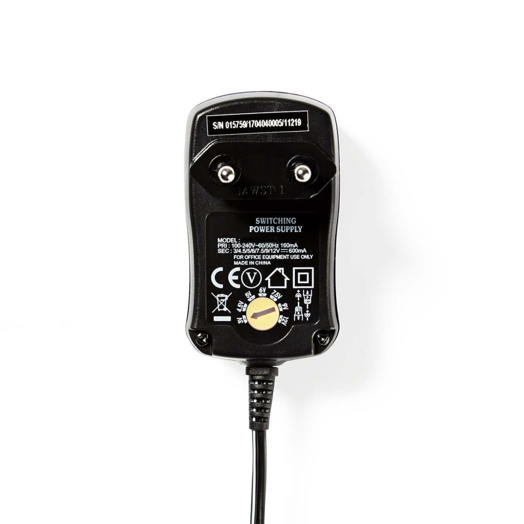 Univerzálny sieťový adaptér Nedis ACPA006 3/4,5/5/6/7,5/9/12 V DC 0,6 A